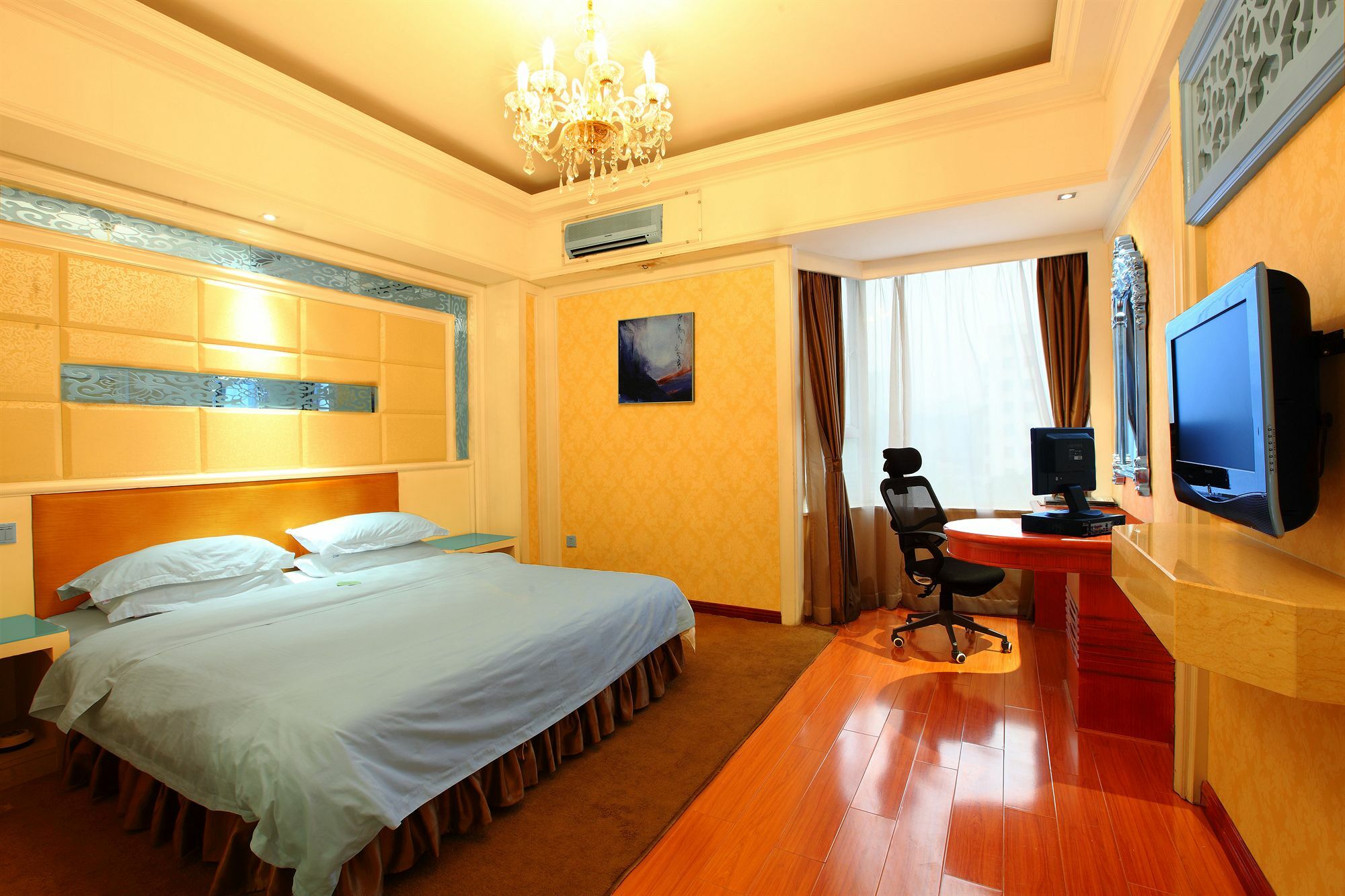 Bluesky Hotel Guangzhou Exterior photo